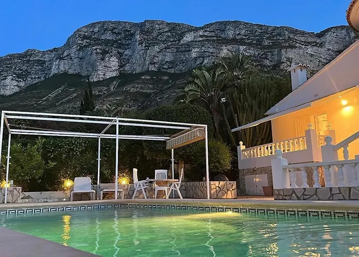 Villa Unique Piscine Vue Et Montgo Impasse Privée *